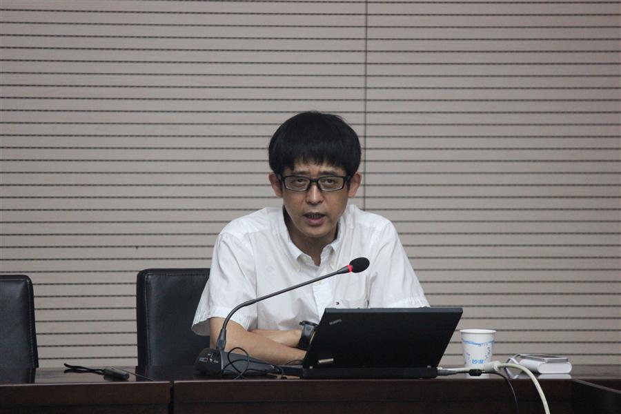 张应鹏博士作报告